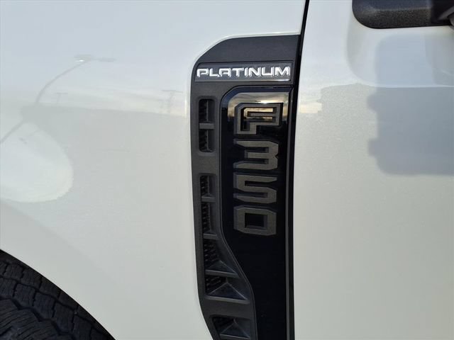 Used 2025 Ford F350 Platinum AWD/4WD image 7