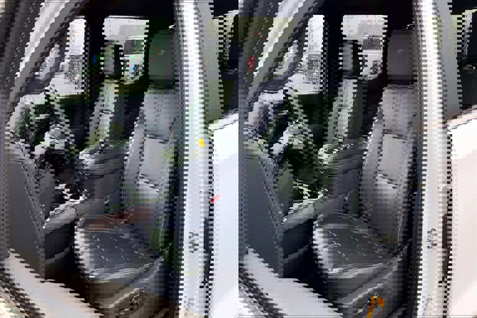 Used 2020 Chevrolet Silverado 1500 High Country w/ Technology Package image 8