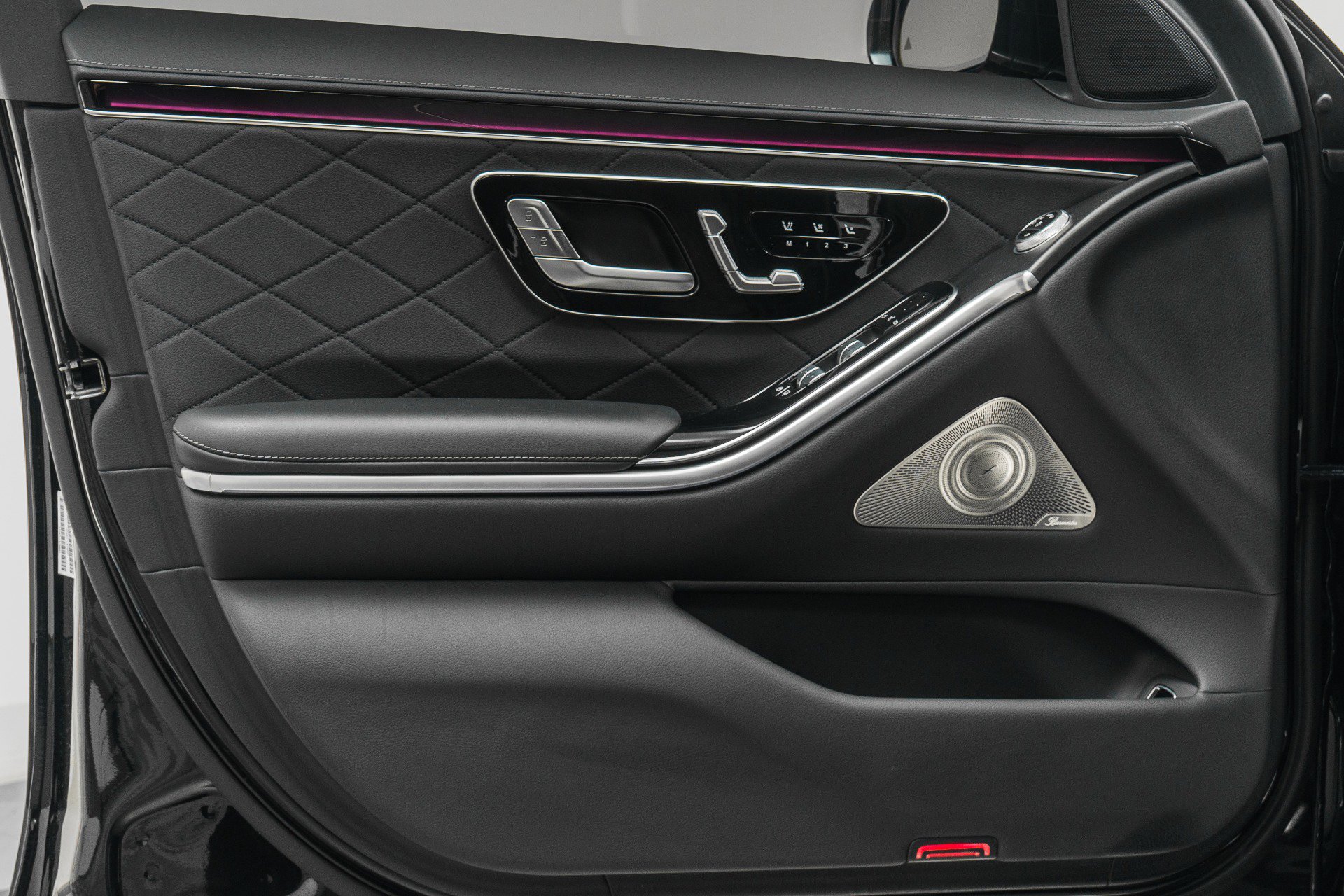 Used 2025 Mercedes-Benz S 580e 4MATIC Sedan image 42