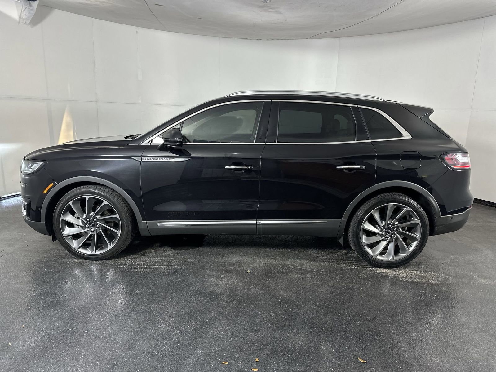 Used 2019 Lincoln Nautilus Reserve image 8