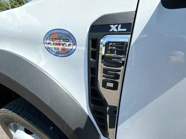 New 2026 Ford F550 4x4 Regular Cab Super Duty image 8