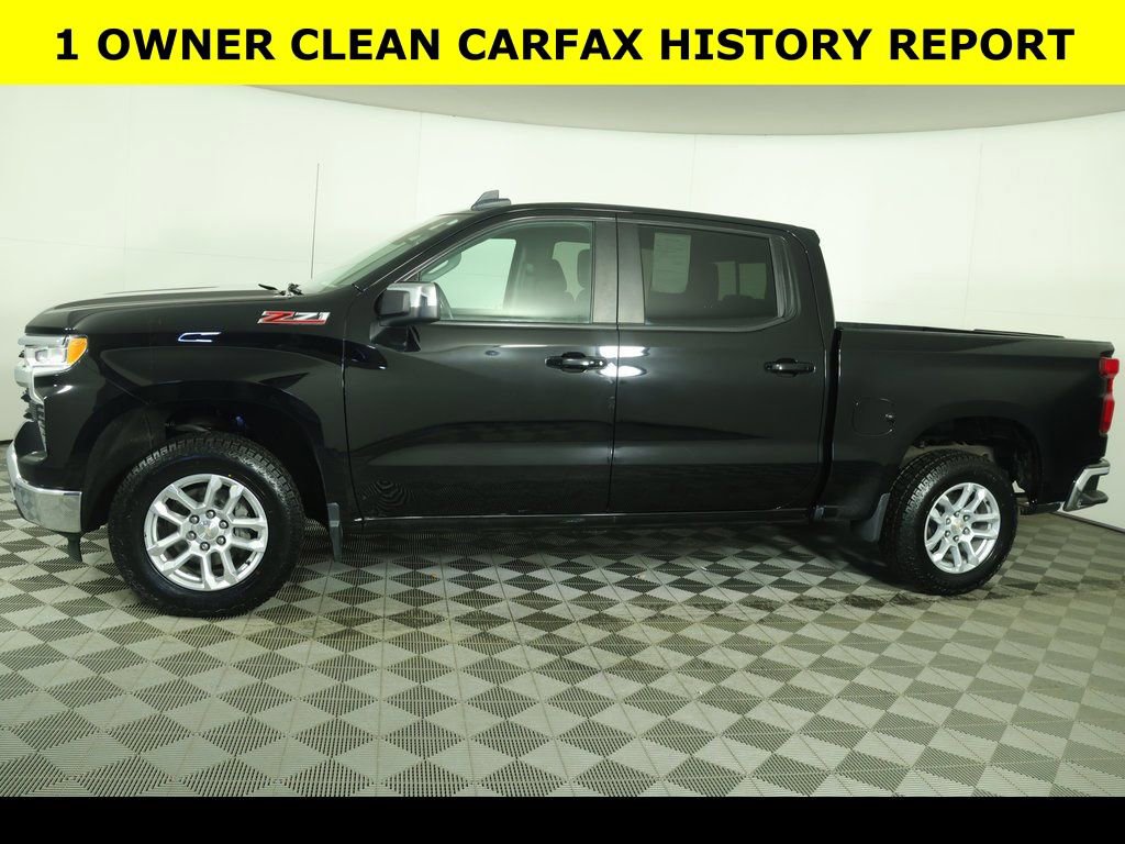 Used 2022 Chevrolet Silverado 1500 LT w/ Z71 Off-Road Package image 4