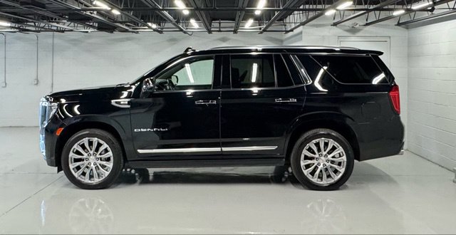Used 2024 GMC Yukon Denali w/ Denali Reserve Package AWD/4WD image 2