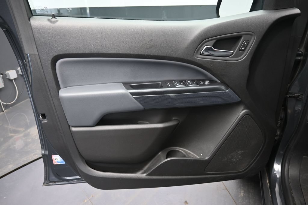 Used 2017 Chevrolet Colorado Z71 AWD/4WD image 24