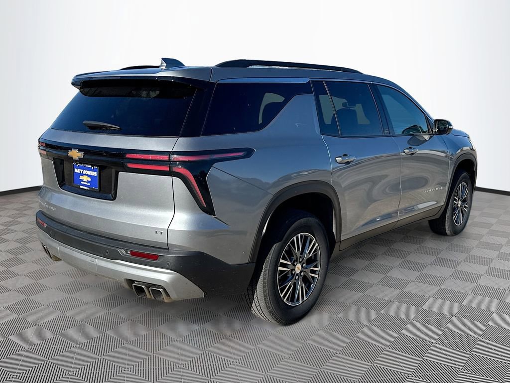 Used 2024 Chevrolet Traverse LT image 5