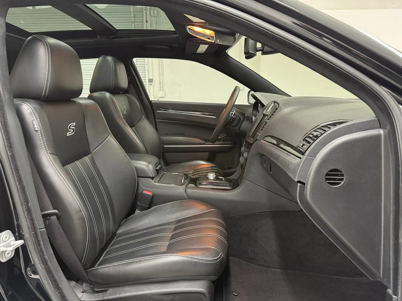 Used 2022 Chrysler 300 S RWD image 14