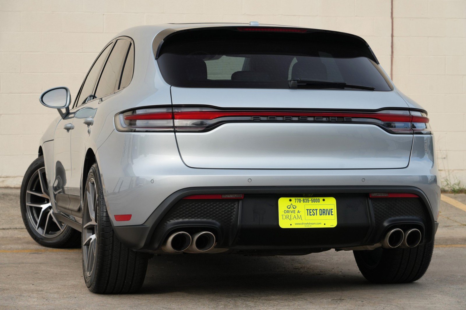 Used 2023 Porsche Macan S AWD/4WD image 6