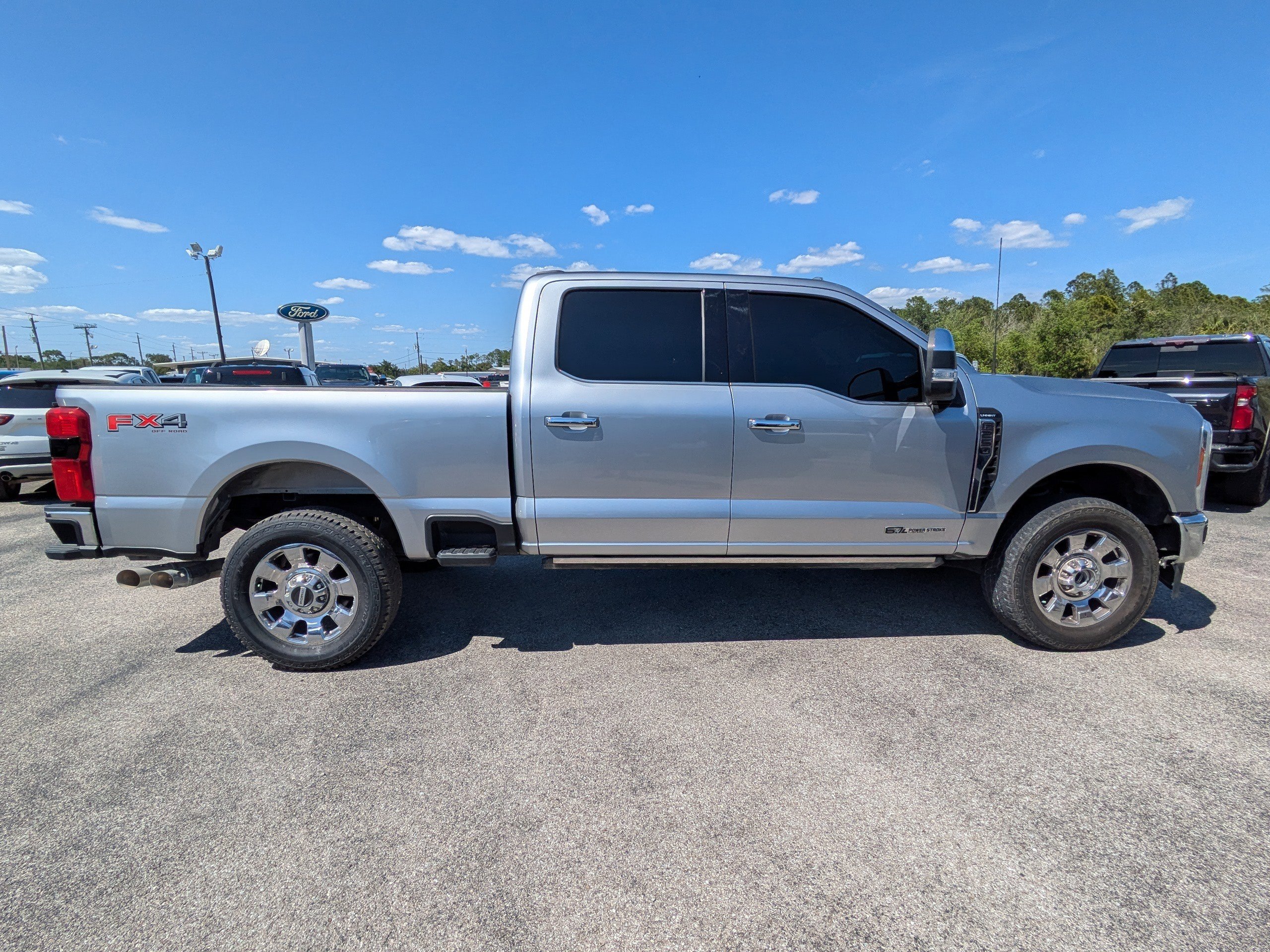 Used 2023 Ford F250 Lariat w/ Lariat Ultimate Package AWD/4WD image 14