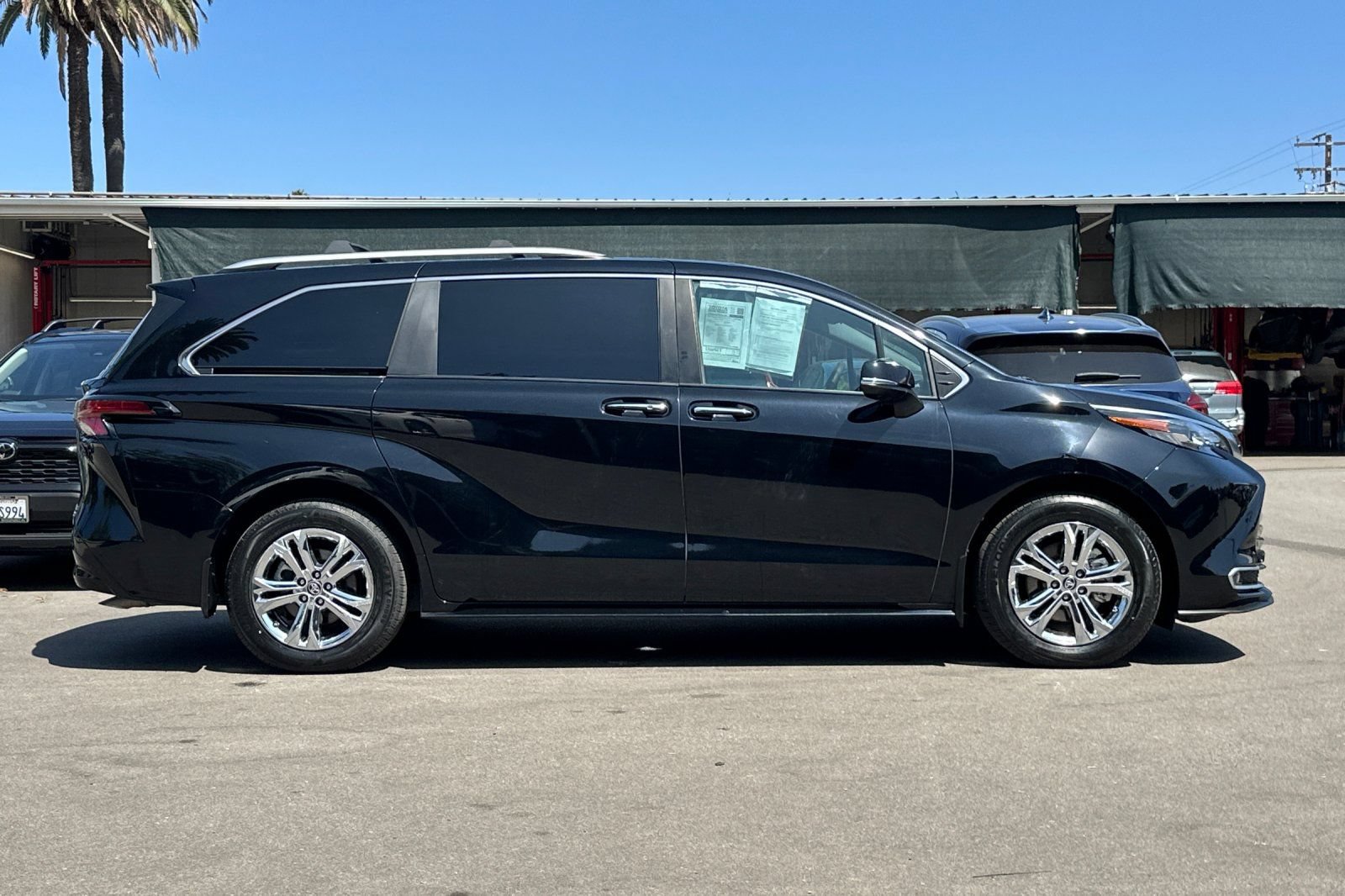 Certified 2024 Toyota Sienna Platinum AWD/4WD image 3