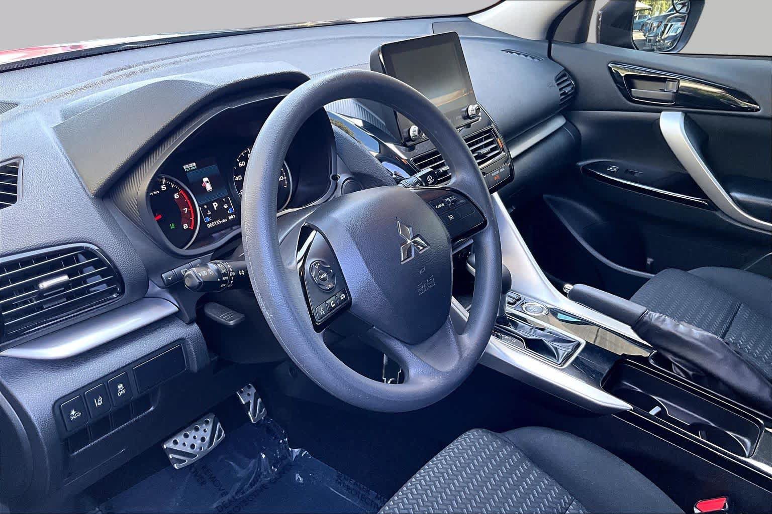 Used 2023 Mitsubishi Eclipse Cross LE AWD/4WD image 18