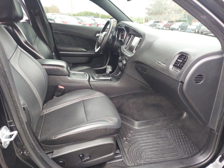 Used 2016 Dodge Charger SXT w/ AWD Plus Group image 13