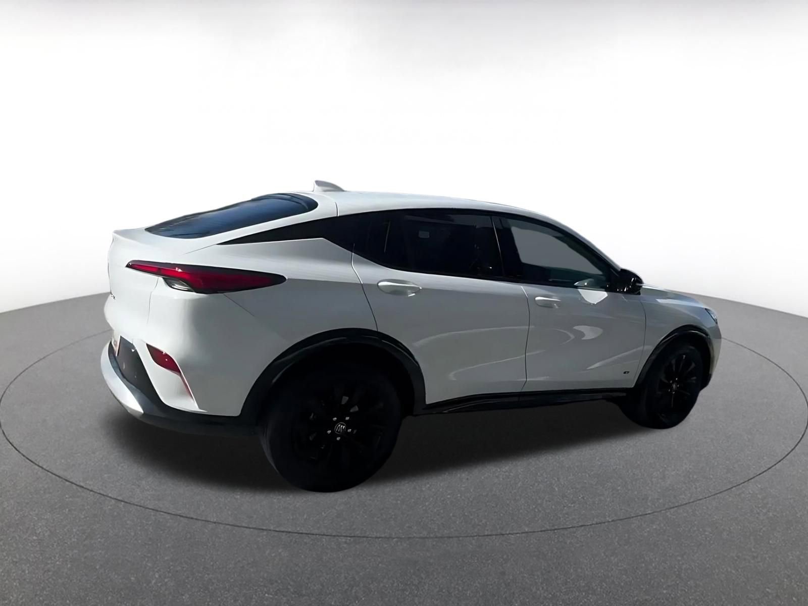 Used 2025 Buick Envista Sport Touring image 15