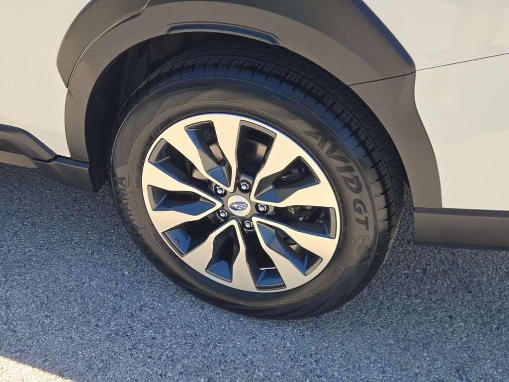 Certified 2024 Subaru Outback Limited AWD/4WD image 15