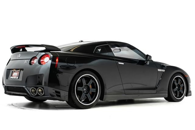 Used 2014 Nissan GT-R Black Edition AWD/4WD image 4