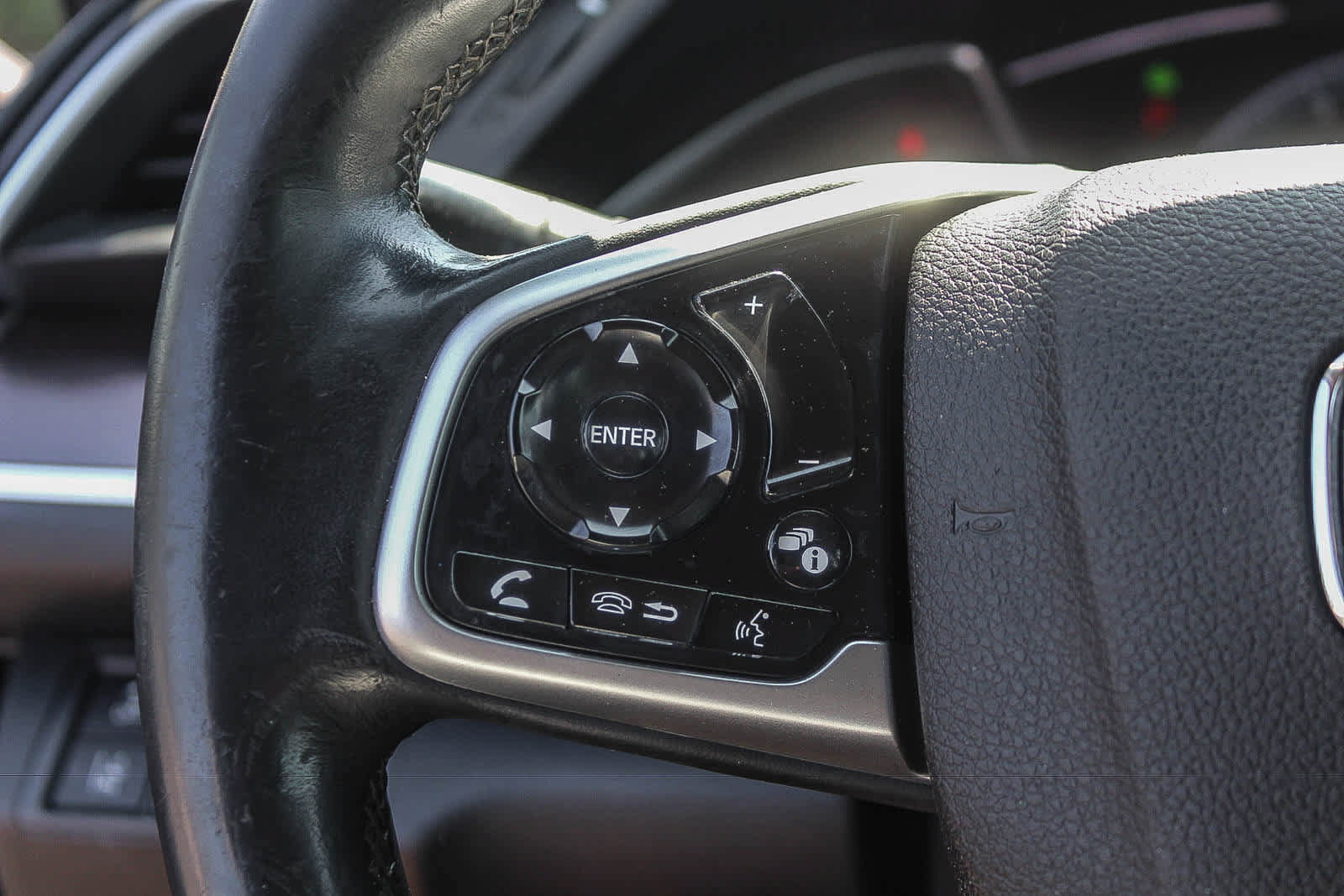 Used 2019 Honda Civic EX image 29