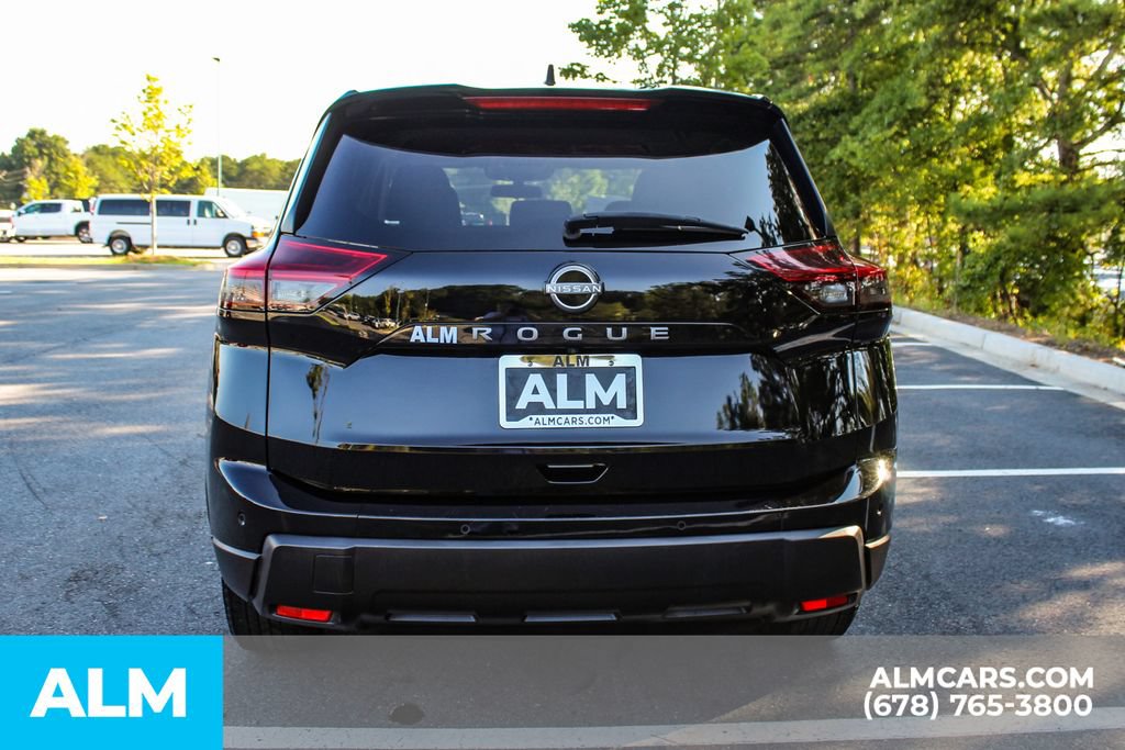 Used 2024 Nissan Rogue S FWD image 10