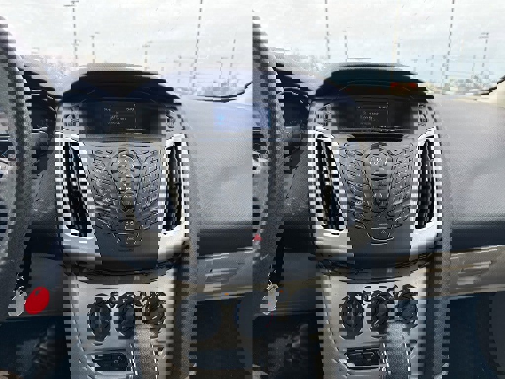 Used 2014 Ford Focus SE image 6