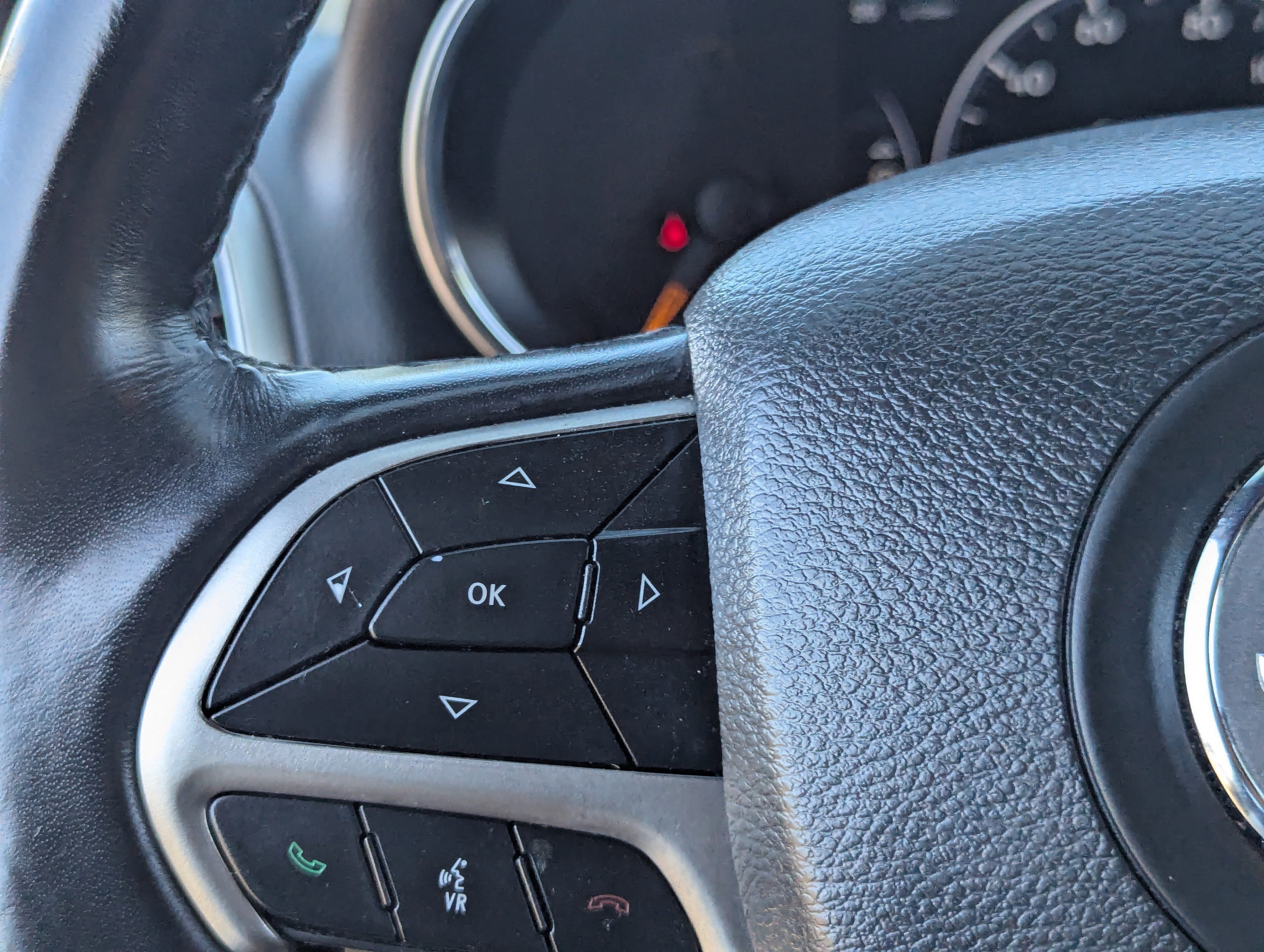 Used 2021 Jeep Grand Cherokee Laredo AWD/4WD image 28