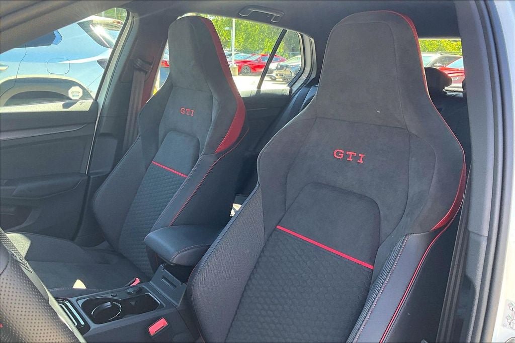 New 2026 Volkswagen GTI SE FWD image 18
