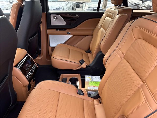 New 2026 Lincoln Aviator Black Label w/ Dynamic Handling Package image 18