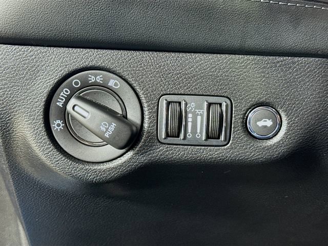 Used 2023 Dodge Challenger R/T w/ Plus Package image 10