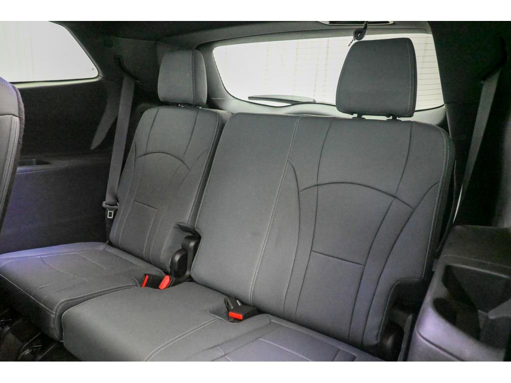 Used 2024 Buick Enclave Essence w/ Experience Buick Package image 29