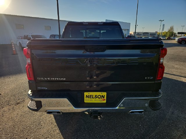 Used 2023 Chevrolet Silverado 1500 LTZ w/ LTZ Premium Package AWD/4WD image 4
