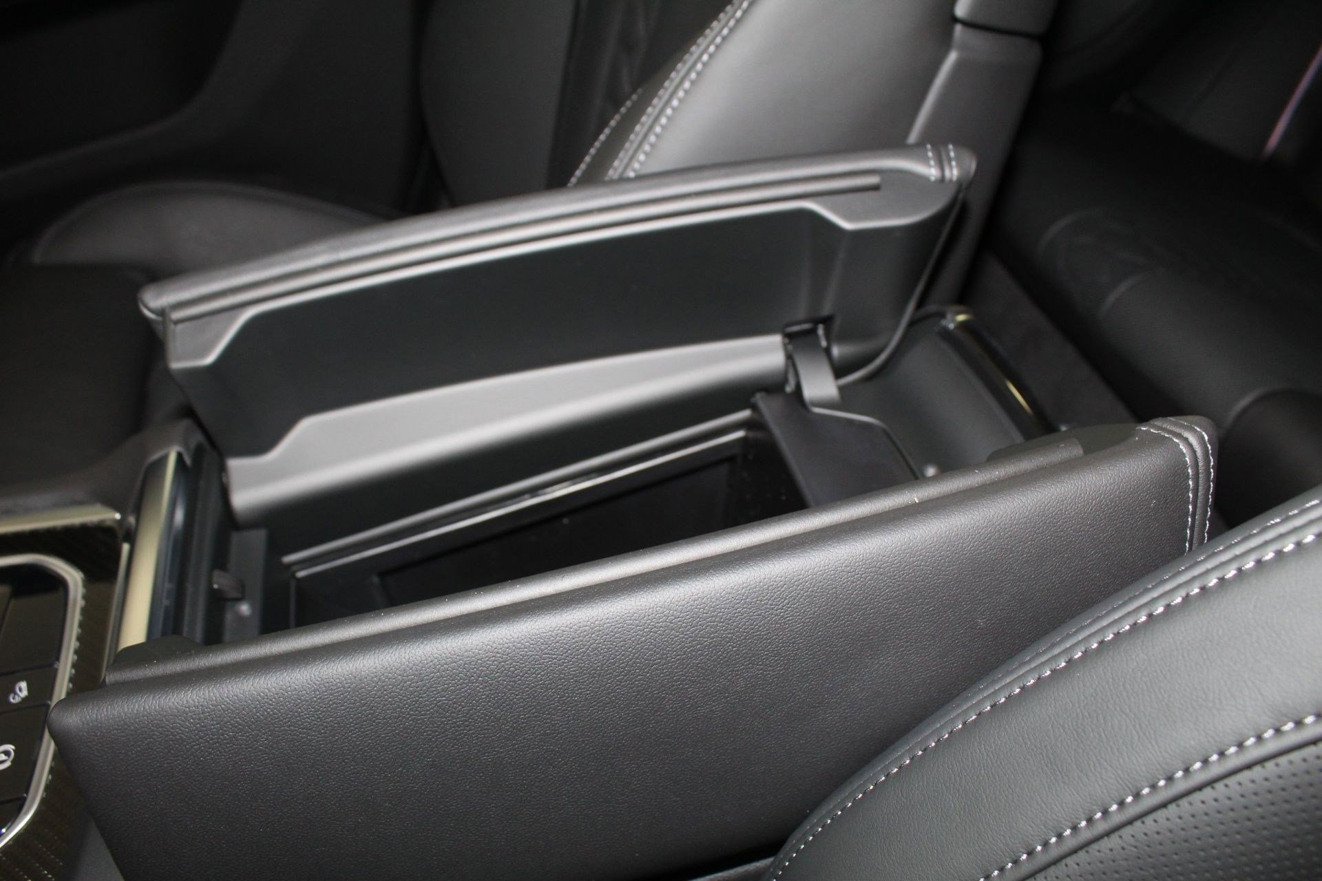 New 2026 BMW X6 M Competition w/ Executive Package image 30