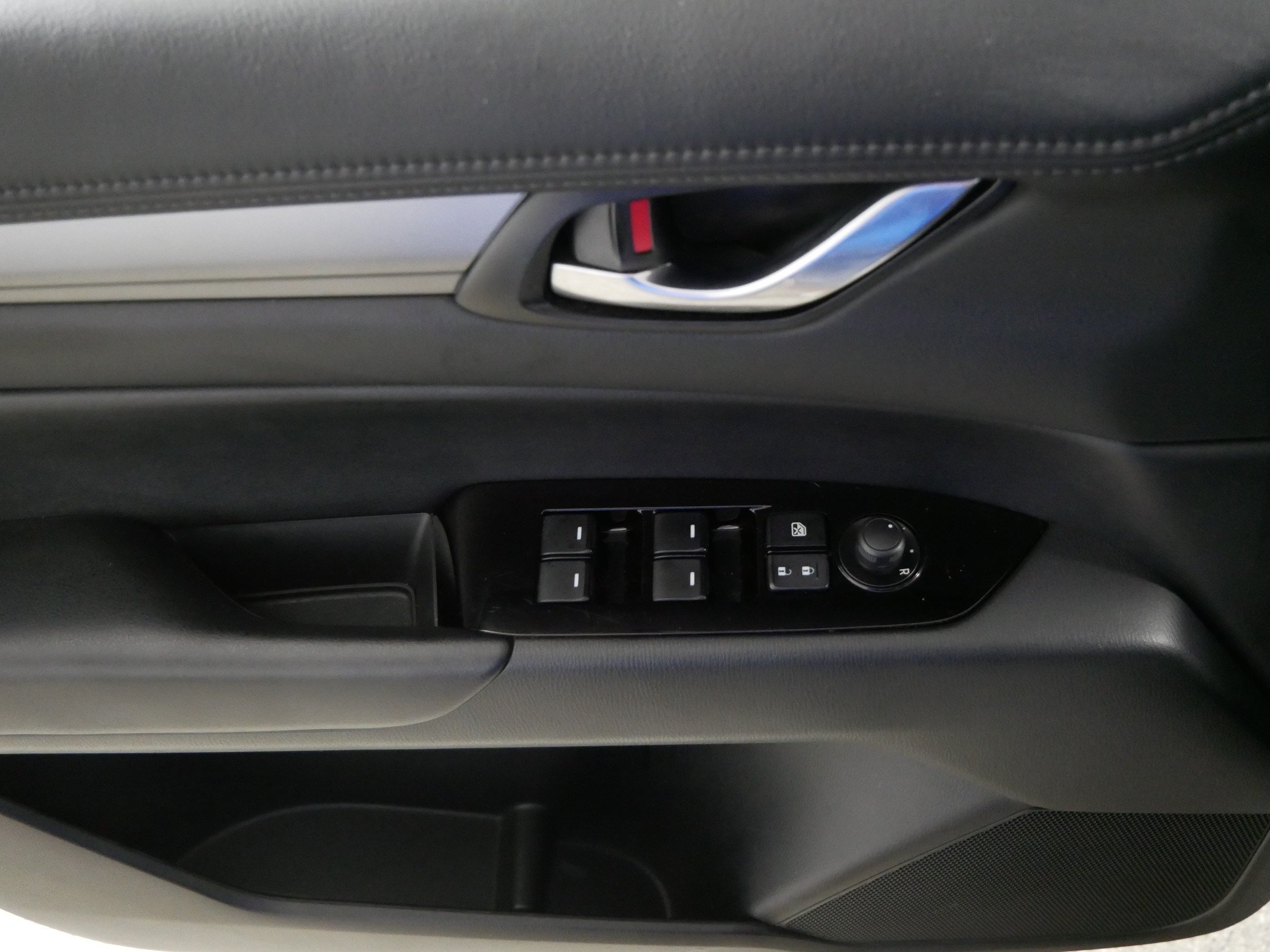 Used 2025 MAZDA CX-5 AWD 2.5 S w/ Preferred Package image 19