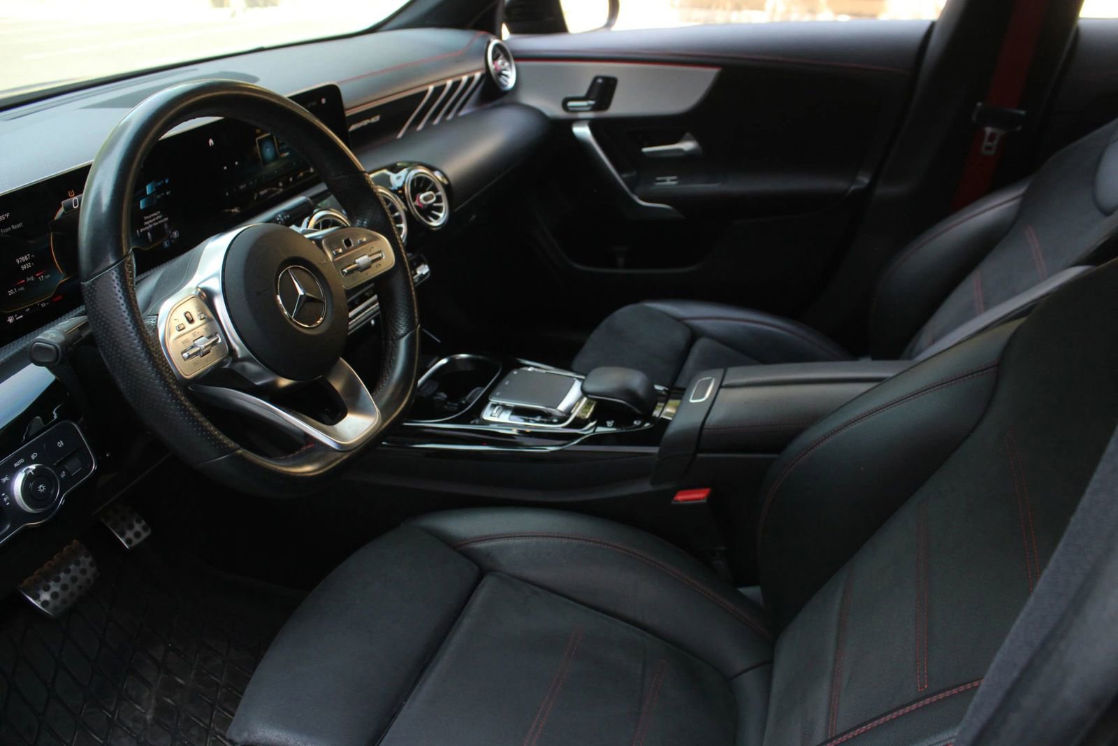 Used 2020 Mercedes-Benz CLA 35 AMG 4MATIC image 13
