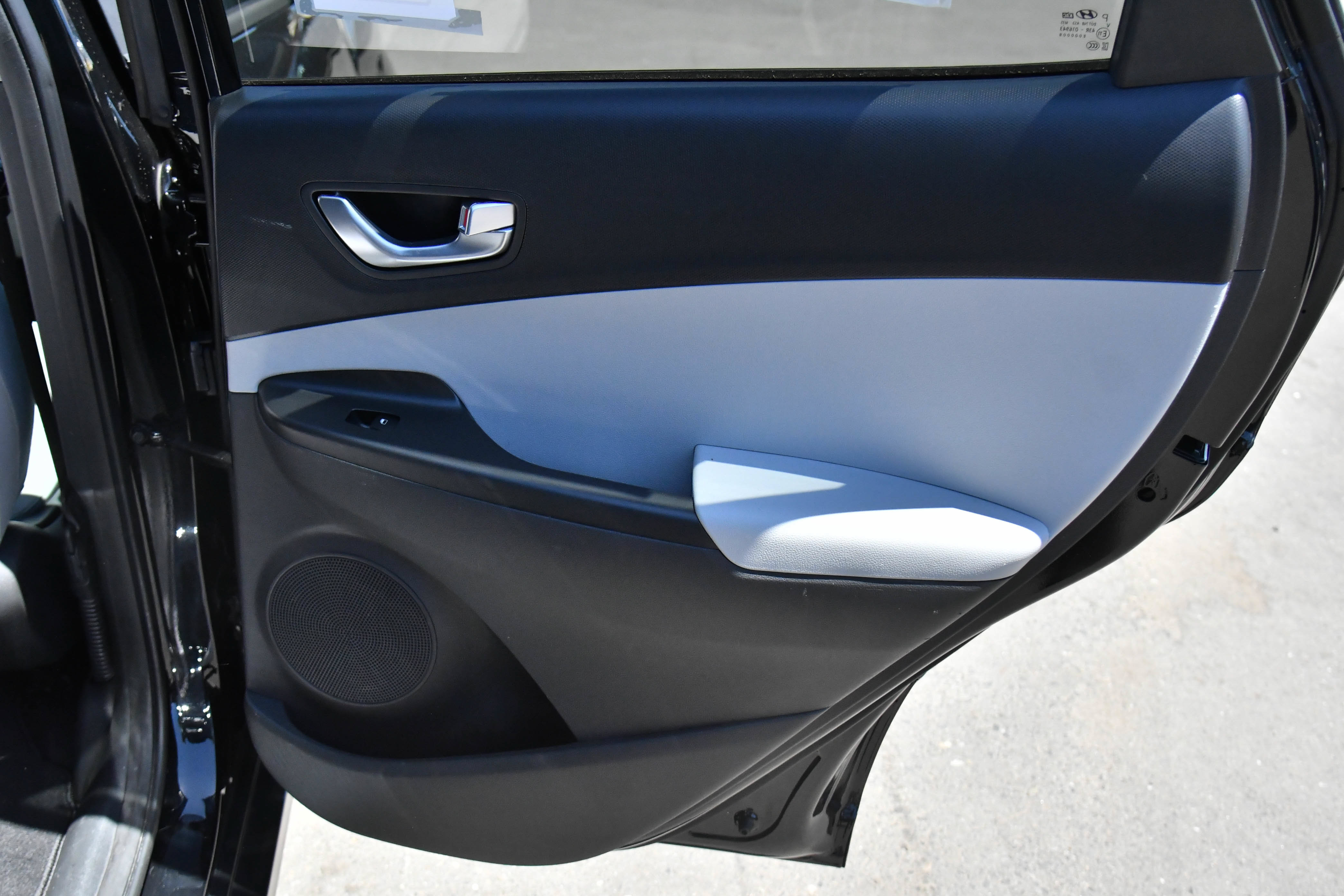Used 2023 Hyundai Kona SE w/ Cargo Package FWD image 39