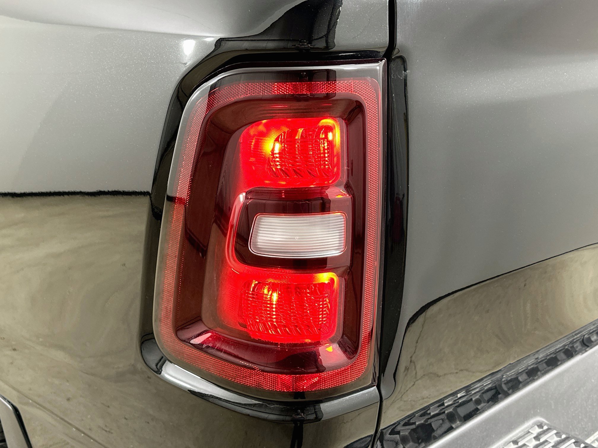 Used 2026 RAM 1500 Express AWD/4WD image 40