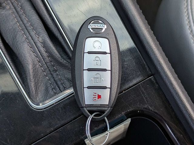 Used 2021 Nissan Kicks SR w/ SR Premium Package FWD image 28