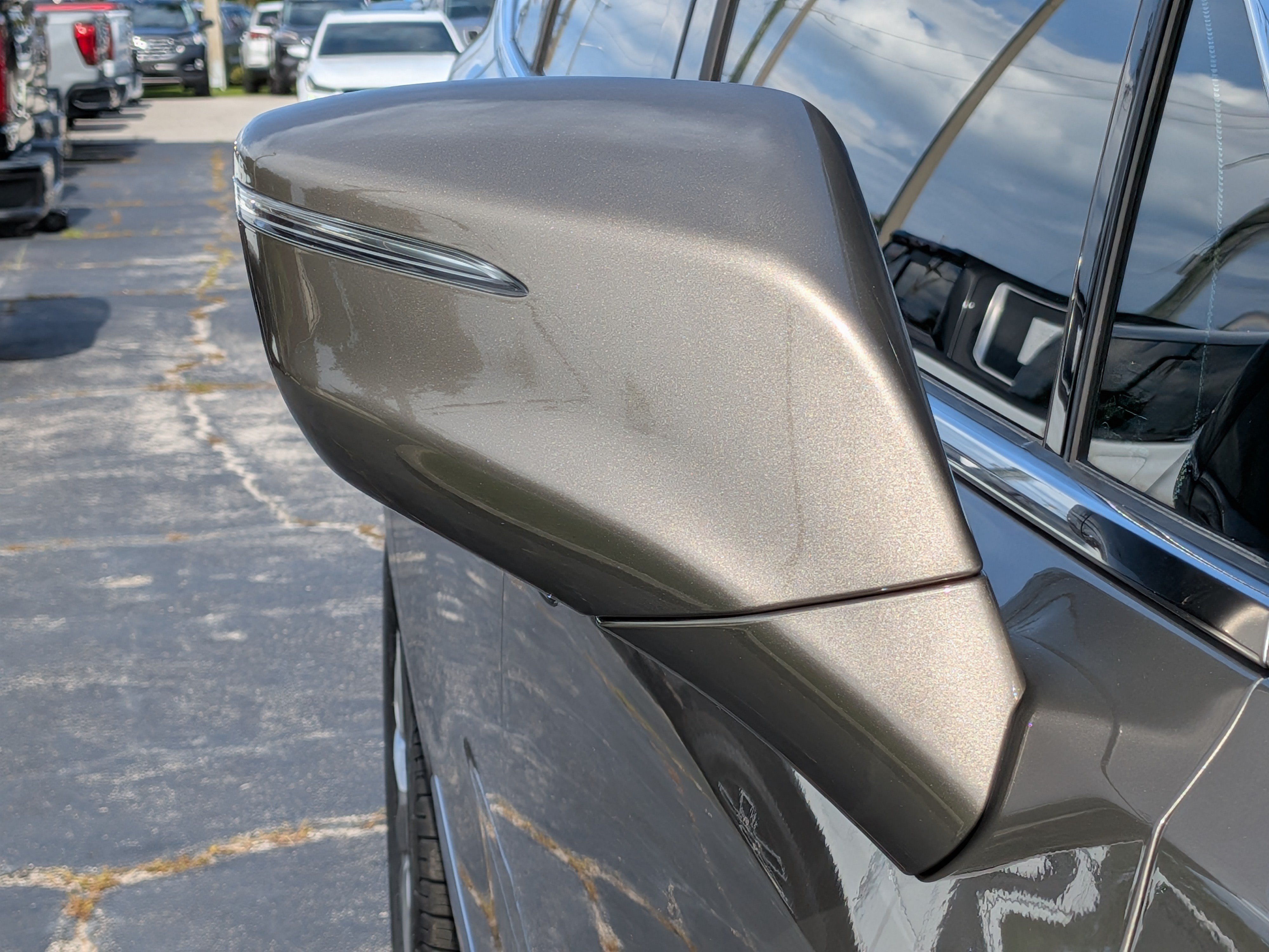 Certified 2020 Buick Enclave Premium w/ Sun and Sites Package FWD image 11