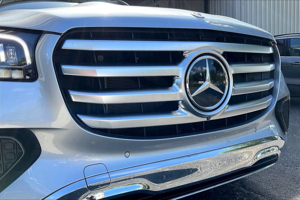 Used 2025 Mercedes-Benz GLS 450 4MATIC image 28