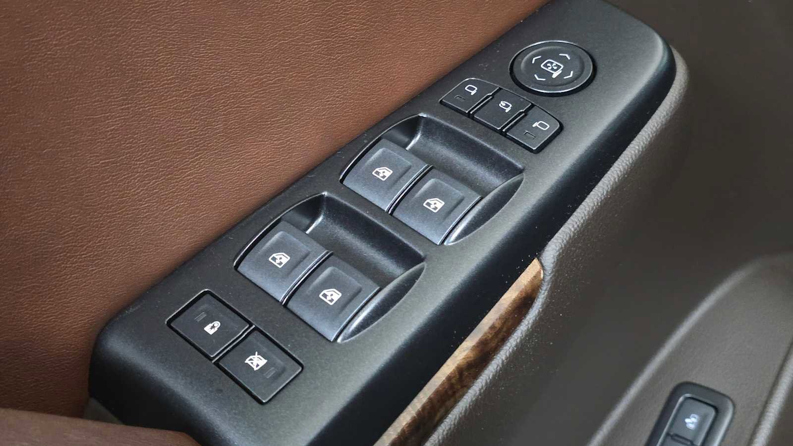 Used 2018 Chevrolet Tahoe Premier w/ RST 6.2L Performance Edition image 23