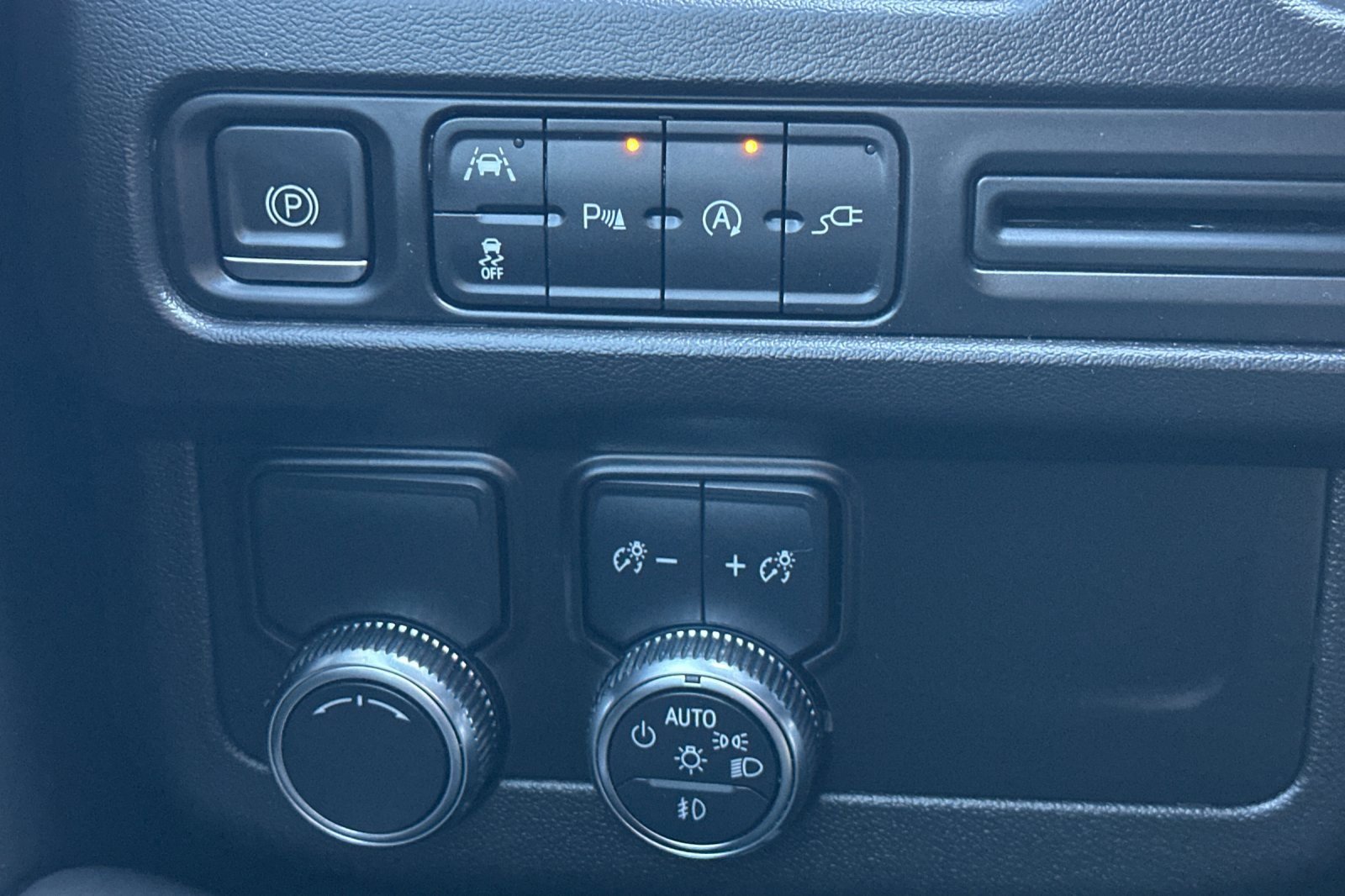 Used 2021 GMC Yukon SLT image 43