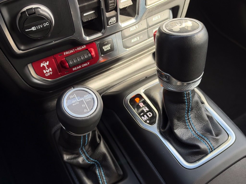 Used 2023 Jeep Wrangler Unlimited Rubicon 4xe w/ Cold Weather Group AWD/4WD image 26