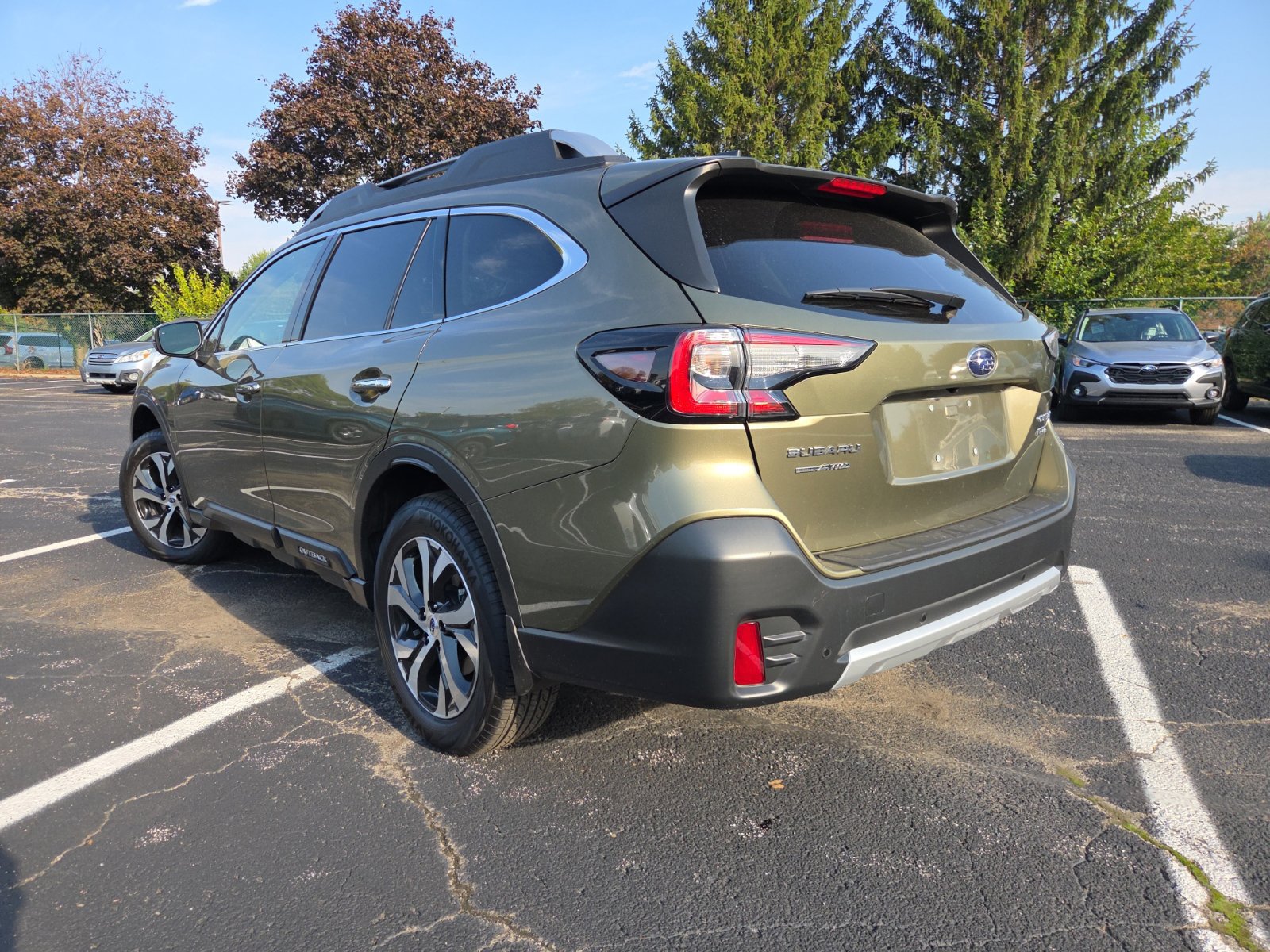 Used 2022 Subaru Outback Touring AWD/4WD image 9