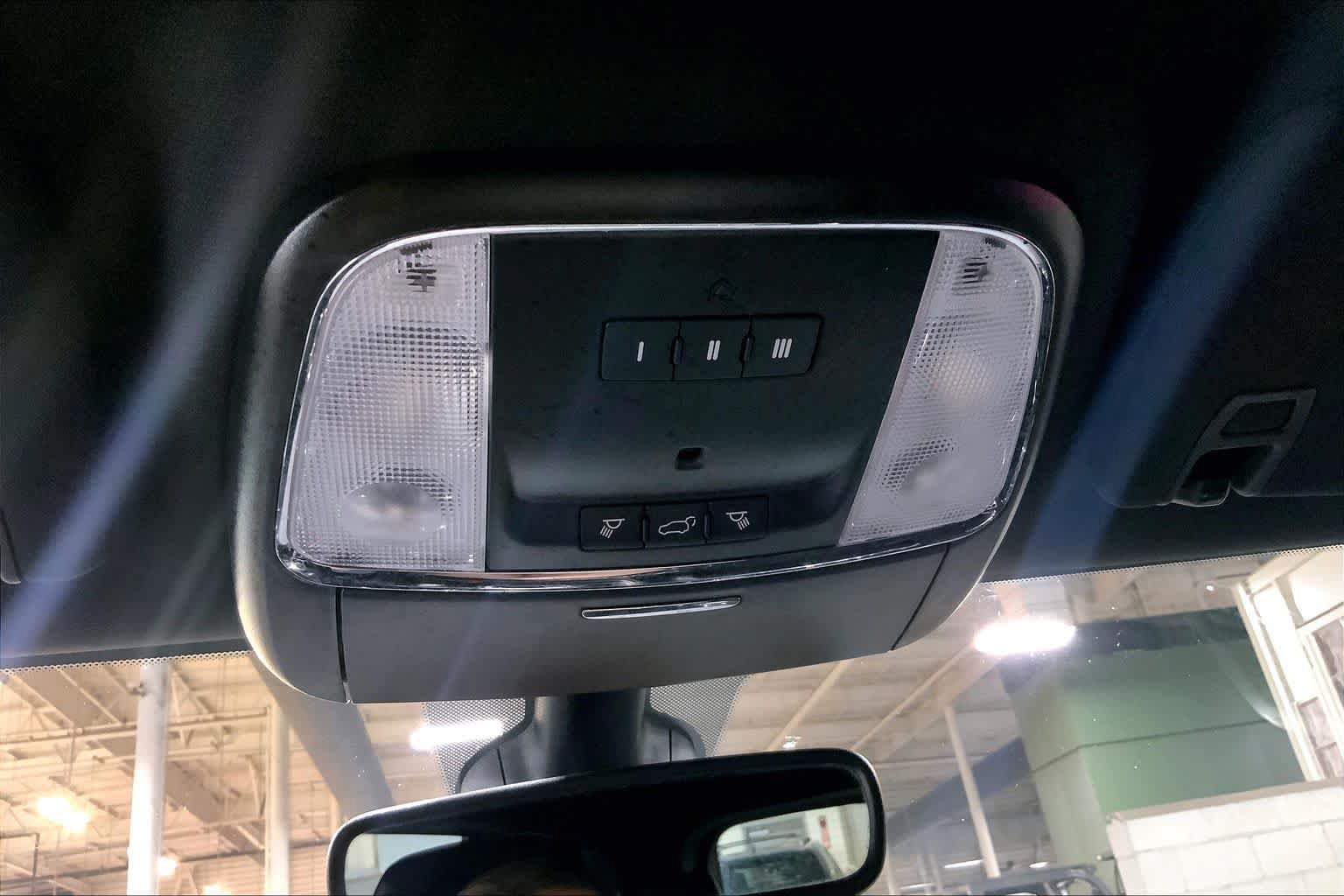 Used 2020 Jeep Grand Cherokee Altitude AWD/4WD image 36