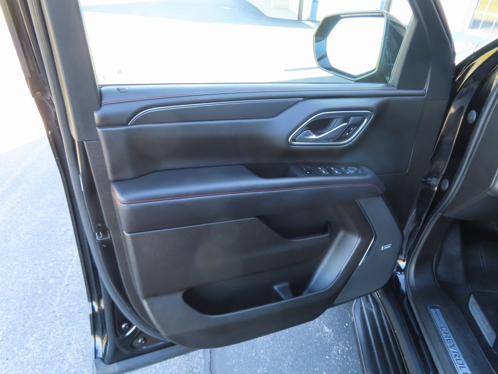 Used 2021 Chevrolet Tahoe RST w/ Luxury Package image 22