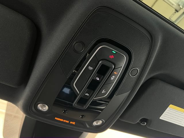 Used 2019 Audi Q8 Prestige AWD/4WD image 53