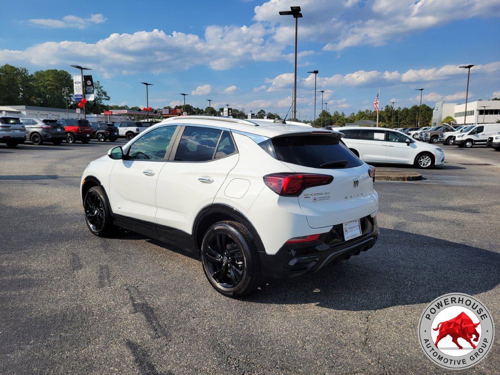 Used 2025 Buick Encore GX Sport Touring w/ Comfort Package AWD/4WD image 4