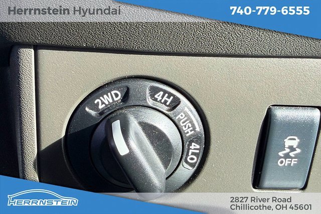 Used 2012 Suzuki Equator Sport image 13