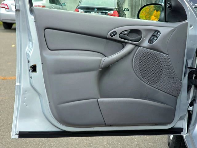 Used 2004 Ford Focus SE image 23