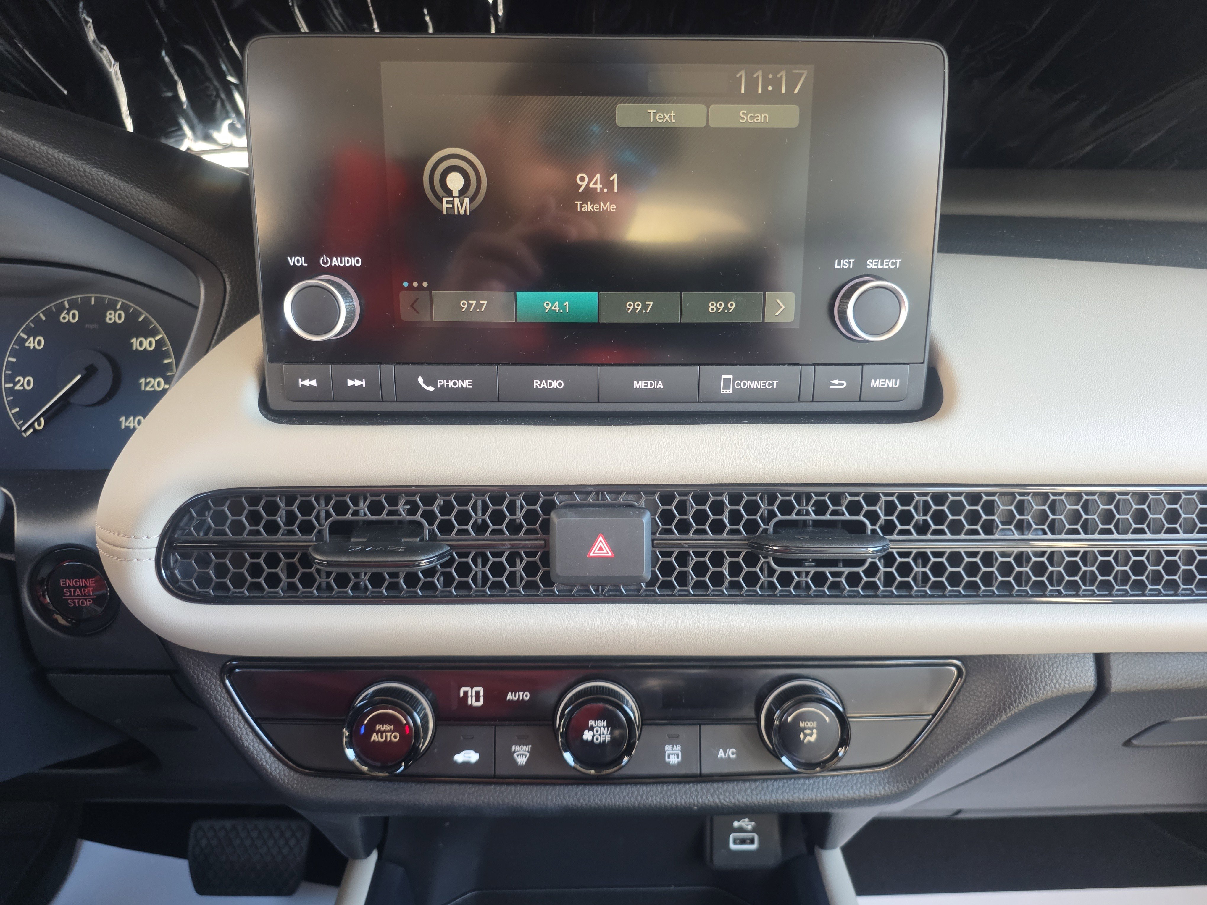 Used 2023 Honda HR-V LX image 19