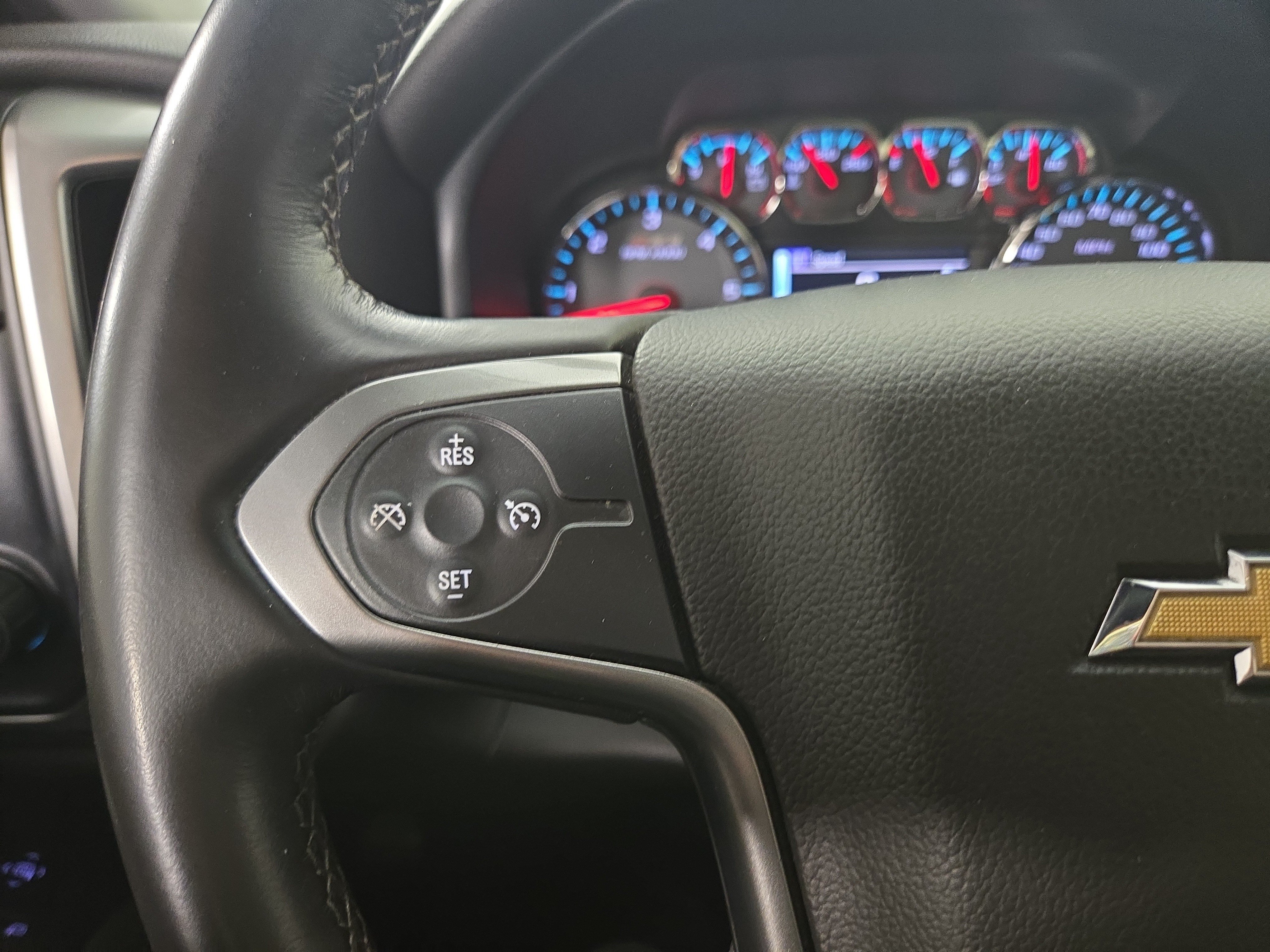 Used 2014 Chevrolet Silverado 1500 LT w/ LT Convenience Package AWD/4WD image 14