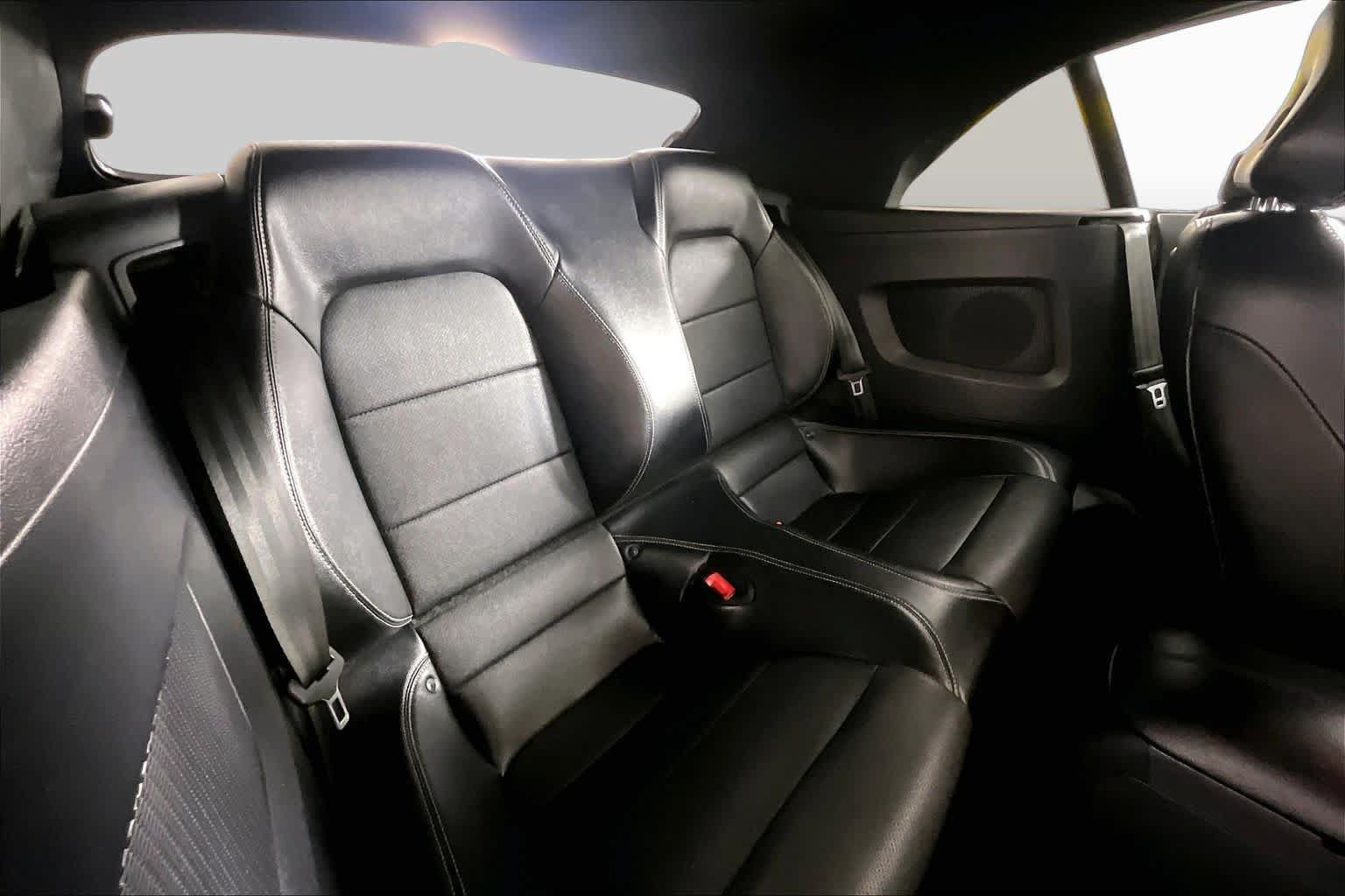 Used 2019 Ford Mustang Premium RWD image 19