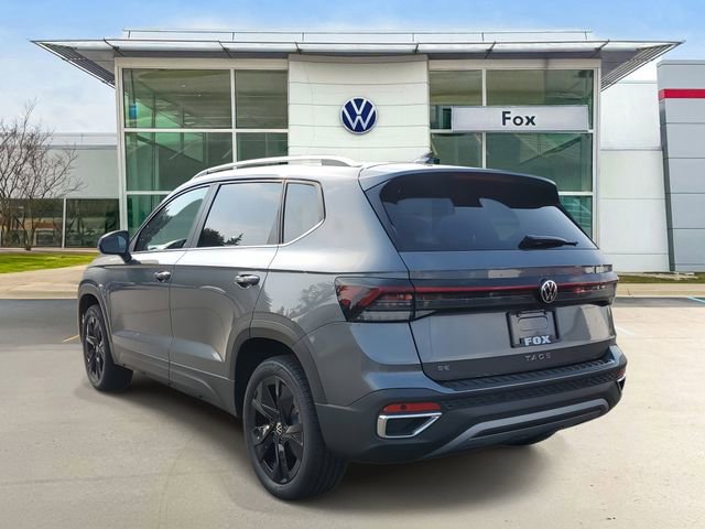 New 2025 Volkswagen Taos SE image 3