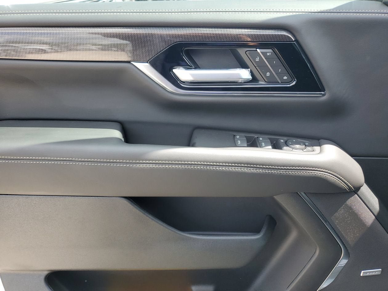 New 2026 GMC Yukon XL Elevation RWD image 17